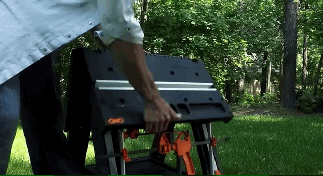 Worx Pegasus Workbecnh: simple unfolding and and settle it down 