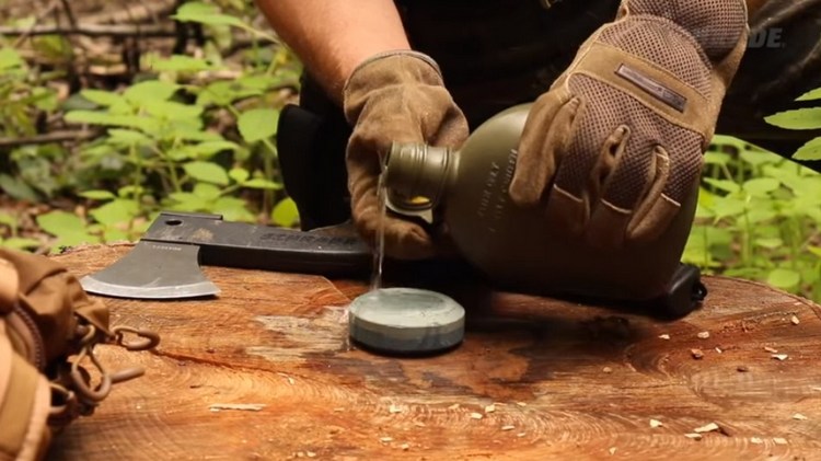 Add water to the hand stone before sharpening