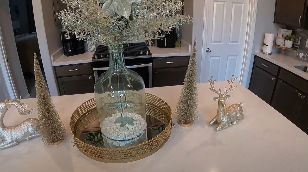Decorate Kitchen Island For Christmas