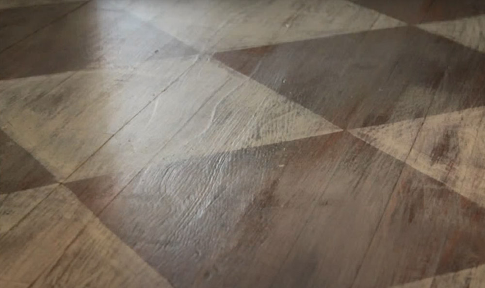 Seal the Floor with Water-Based Latex Varnish
