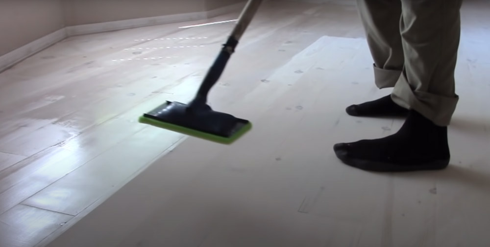 use a dry mop
