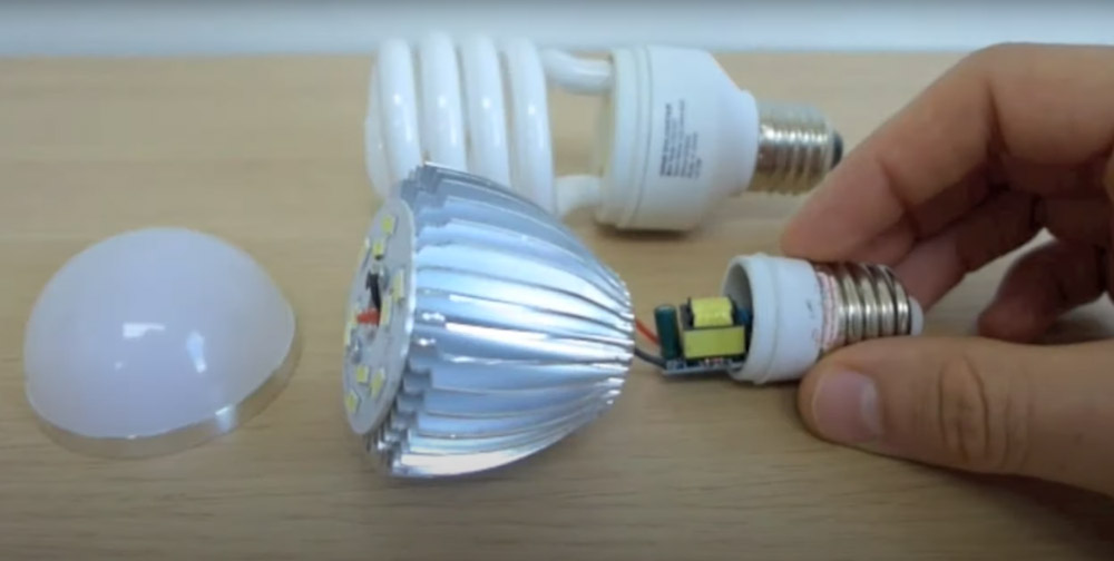 What’s the difference between fluorescent and led lights