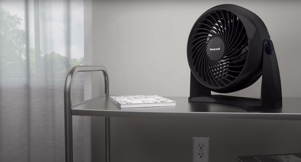 How to protect dust out of a fan
